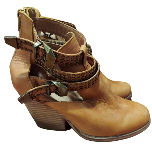 Jeffrey Campbell Leather Ibiza Last Watson Ankle Booties - Picture 5 of 16